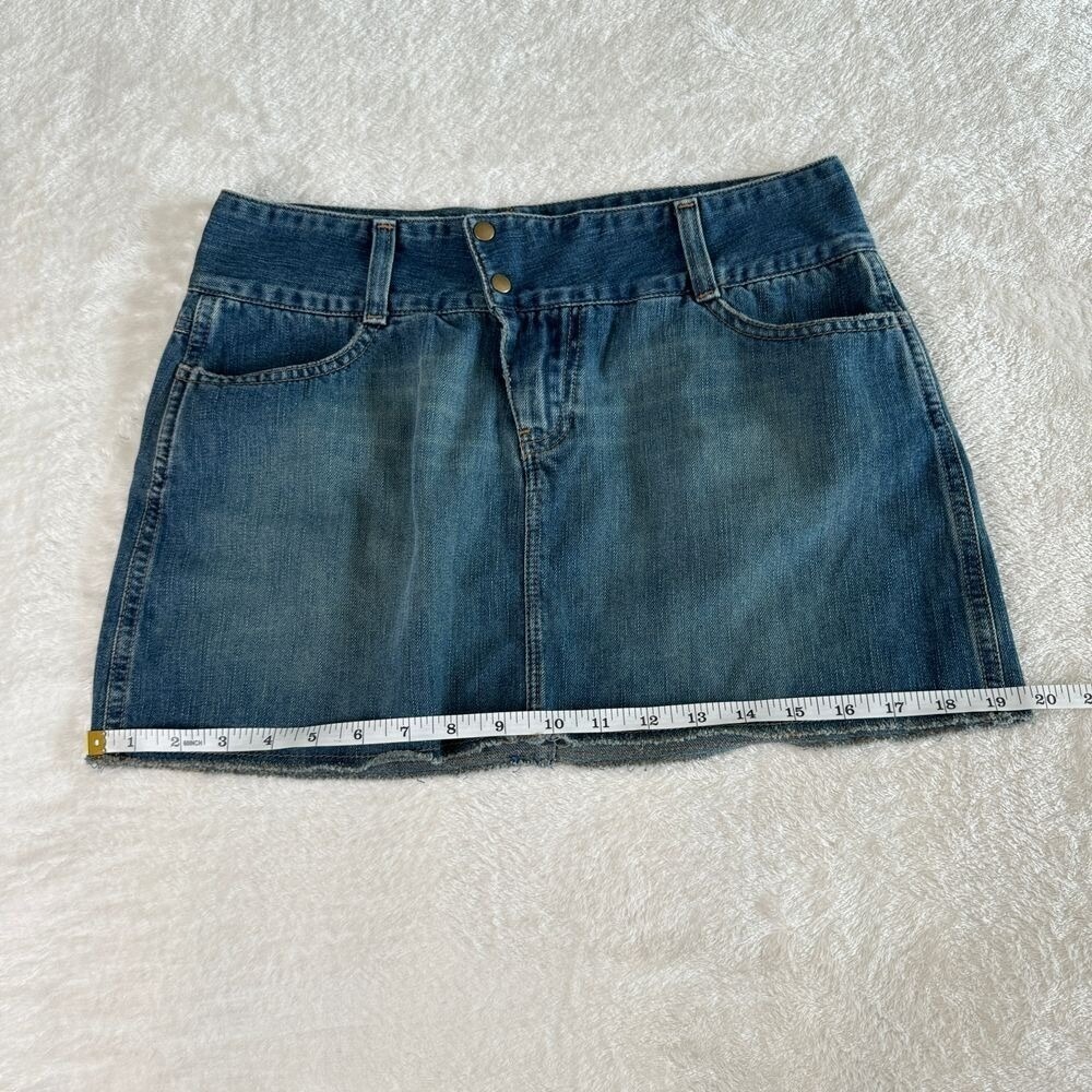American Eagle‎ Skirt Womens 4 Blue Denim Mini Vtg Y2K Ultra Low Rise Raw Hem - Picture 10 of 14